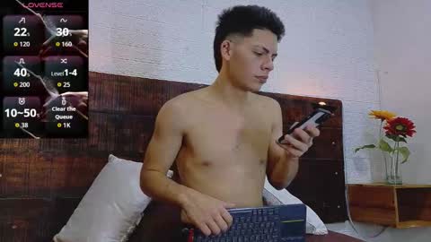 Snapshot of jhosuavega chatting on October 5, 2:53 am jhosuavega online show from October 5, 2:53 am