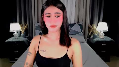 jhuliana_and_charles_room online show from September 27, 4:32 am