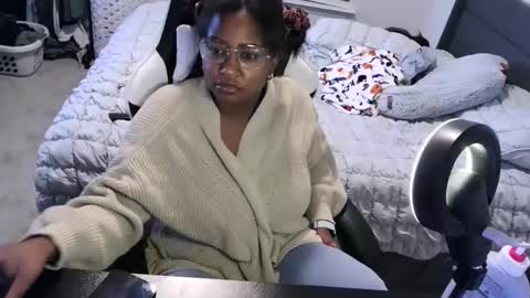 Snapshot of jigglypineapples chatting on October 2, 1:48 am goldenbaby online show from October 2, 1:48 am