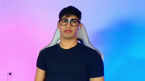 Jimmy Leeh online show from April 2, 5:04 am