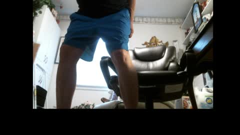 Snapshot of jimsundies chatting on February 6, 2:37 pm jimwellhung online show from February 6, 2:37 pm