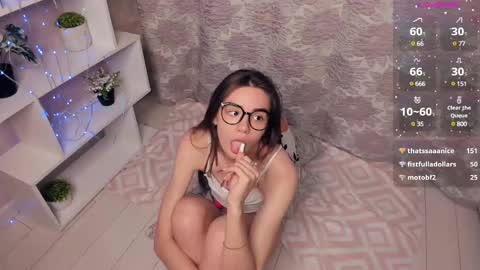 Snapshot of jinny_garland chatting on February 9, 9:39 pm Jinny online show from February 9, 9:39 pm