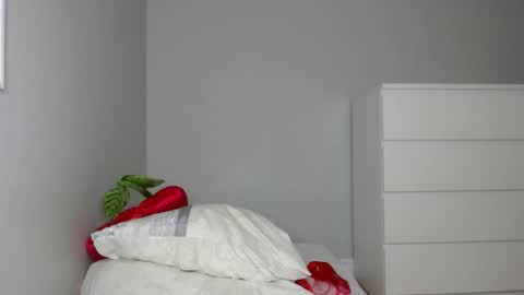 Jiwoo online show from December 14, 11:55 pm