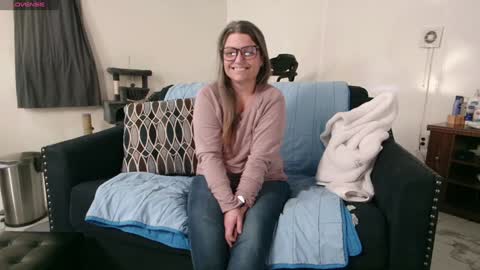 Snapshot of jjjust4fun1985 chatting on February 6, 11:37 pm Nicole Allen online show from February 6, 11:37 pm