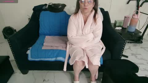 Snapshot of jjjust4fun1985 chatting on January 21, 3:37 am Nicole Allen online show from January 21, 3:37 am