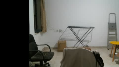 Snapshot of jlmbud chatting on January 13, 12:09 am jlmbud online show from January 13, 12:09 am