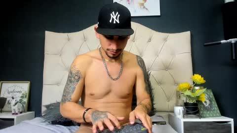 jm_hot_ online show from February 16, 7:37 am