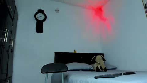 IGJmortton online show from March 18, 12:22 pm