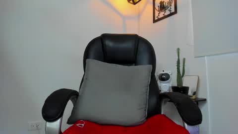 IGJmortton online show from January 12, 12:45 pm