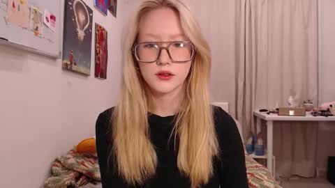 Snapshot of joan_kiss chatting on September 10, 3:57 pm joan_kiss online show from September 10, 3:57 pm