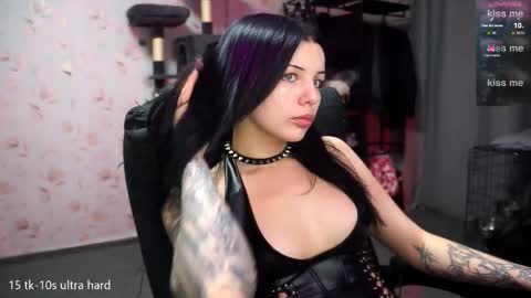 joan_wilson online show from February 22, 10:45 pm