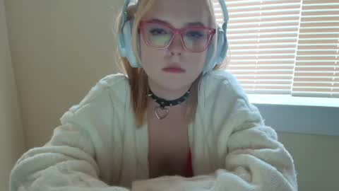 Follow my twitter to see when I go Live Jocelynsweetsxx online show from January 9, 5:54 pm