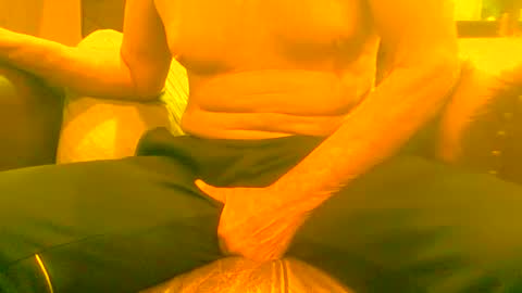 Snapshot of joeblow61616 chatting on December 6, 12:33 pm joeblow61616 online show from December 6, 12:33 pm