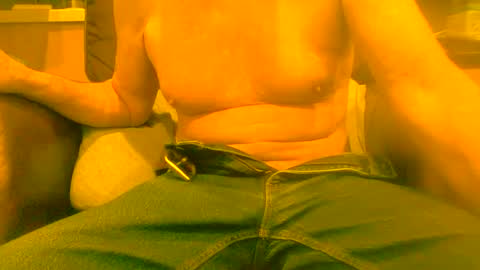 Snapshot of joeblow61616 chatting on December 20, 3:21 pm joeblow61616 online show from December 20, 3:21 pm