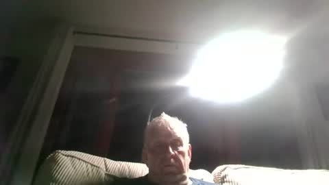 joeislookingyouto online show from June 30, 3:39 am