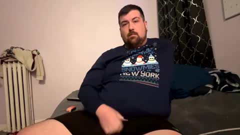 Snapshot of joejoe329 chatting on December 6, 12:51 am joejoe329 online show from December 6, 12:51 am