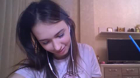 Jennifer online show from November 27, 7:54 pm