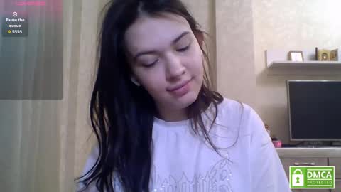 Jennifer online show from June 1, 6:20 pm