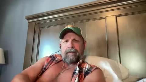 joestros online show from April 3, 11:33 pm