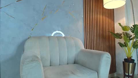     online show from October 13, 4:25 am