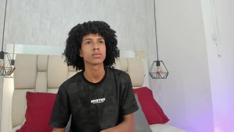Snapshot of johan_gz_ chatting on September 18, 11:36 am Johan online show from September 18, 11:36 am
