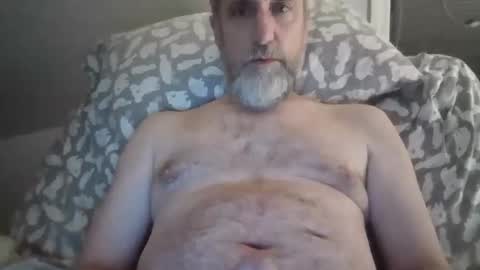 Snapshot of johann01johann02 chatting on December 24, 4:00 am Johann online show from December 24, 4:00 am