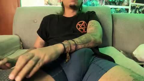 John carrie    Independent  Help me reach my goal 100 likes and 10000 followers  online show from March 20, 5:12 am