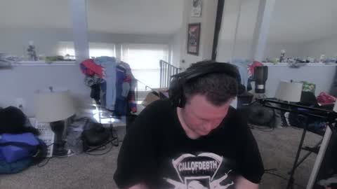johnfernandez784 online show from June 24, 10:44 am