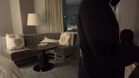 J online show from December 31, 11:42 am