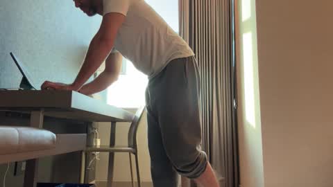 J online show from December 15, 1:07 pm