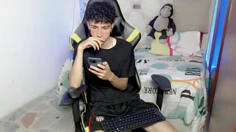 johnny_cagee online show from November 20, 6:45 am