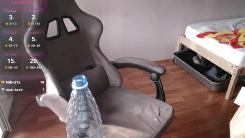 Johnny online show from April 1, 1:41 pm