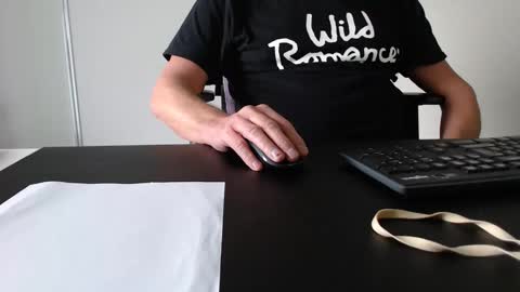 Snapshot of johnny_walker14 chatting on October 15, 11:44 am johnny_walker14 online show from October 15, 11:44 am