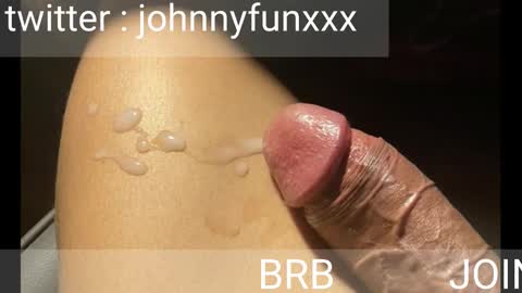 Johnnystrongarms                 online show from September 23, 3:33 am