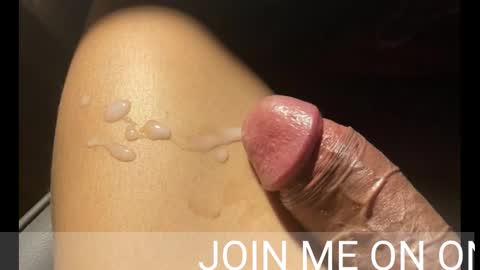 Johnnystrongarms                 online show from December 9, 3:50 am