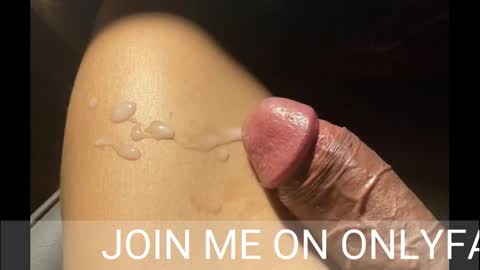 Johnnystrongarms                 online show from February 17, 4:31 am