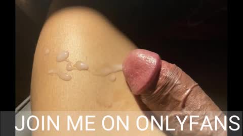 Johnnystrongarms                 online show from February 8, 4:36 am