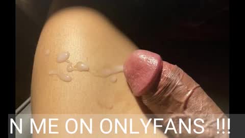 Johnnystrongarms                 online show from January 15, 4:36 am