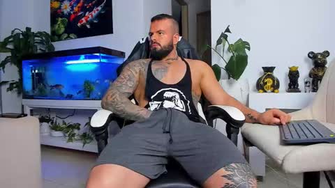Snapshot of johnnygrayson_ chatting on September 20, 12:35 am JOHNNY online show from September 20, 12:35 am