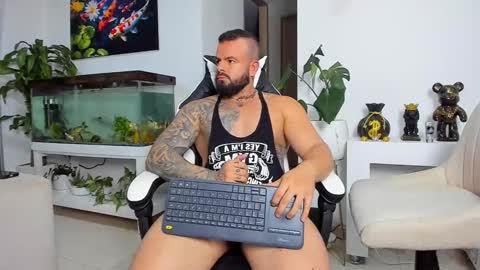 Snapshot of johnnygrayson_ chatting on September 18, 12:25 am JOHNNY online show from September 18, 12:25 am