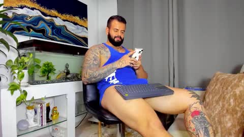 Snapshot of johnnygrayson_ chatting on February 18, 12:59 am JOHNNY online show from February 18, 12:59 am