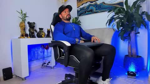 JOHNNY online show from January 16, 12:30 am