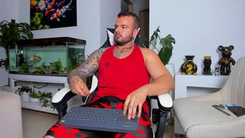 Snapshot of johnnygrayson_ chatting on September 24, 11:33 pm JOHNNY online show from September 24, 11:33 pm