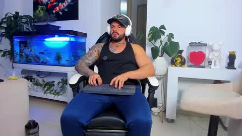 Snapshot of johnnygrayson_ chatting on October 9, 12:38 am JOHNNY online show from October 9, 12:38 am