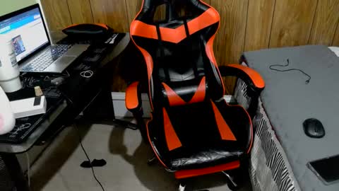 johnpaulkent82 online show from September 17, 4:21 pm