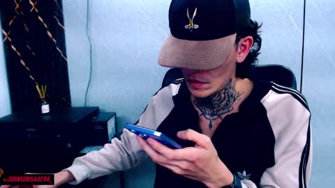 johnsonisaac94  online show from March 1, 7:41 am