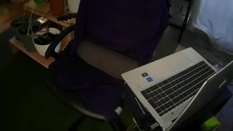 johntylerr833 online show from May 15, 9:55 pm