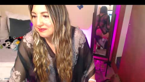 Snapshot of jolie_mature_ chatting on September 17, 11:30 pm Jolie Mature online show from September 17, 11:30 pm