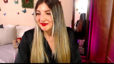 Jolie Mature online show from April 10, 10:03 pm