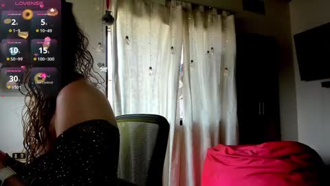 jolie_reyes1 online show from January 12, 6:05 pm